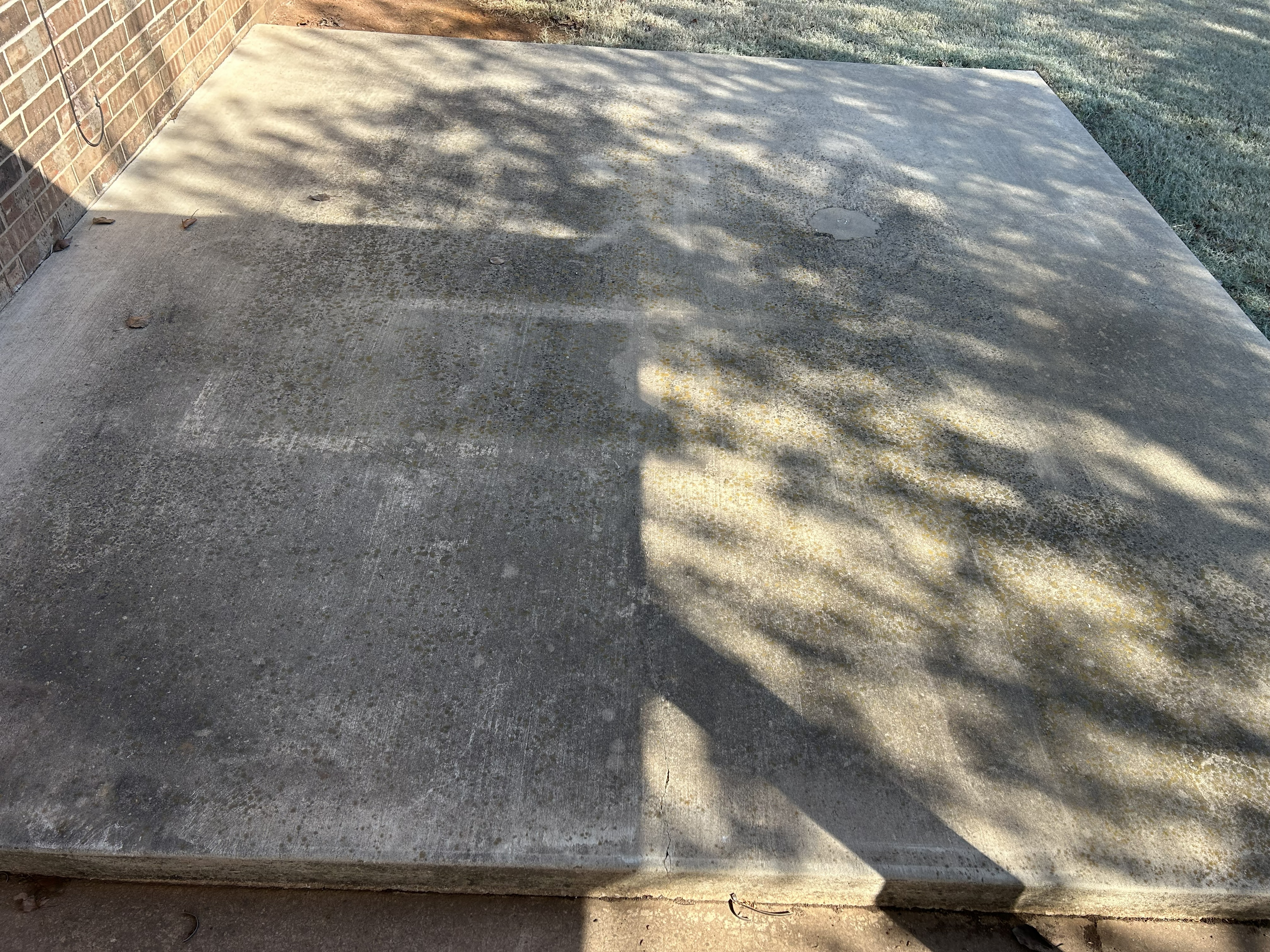 Patio before pressure washing